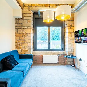  Aparthotel Hayy Corporate In Stanley Mills United Kingdom